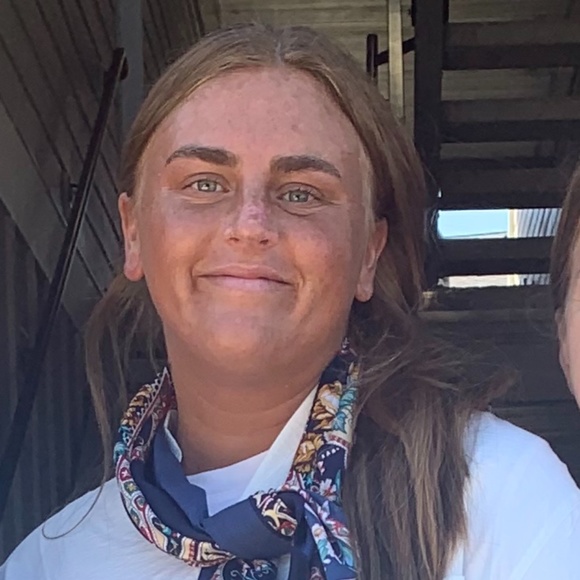 Meet your Posher, Joni - Picture 1 of 1